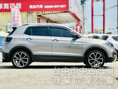 原廠保養！ACC跟車！盲點！數位儀表！CarPlay！自動停車！可全貸！售後保固！台中在地深耕30年老店！