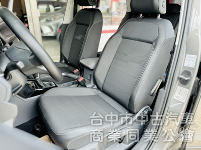 原廠保養！ACC跟車！盲點！數位儀表！CarPlay！自動停車！可全貸！售後保固！台中在地深耕30年老店！