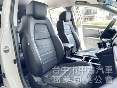 搶先看！5.5代小改款！ACC跟車 無線CarPlay 車道維持！原鈑件！可全貸！兩年5萬公里保固！台中在地30年老店！