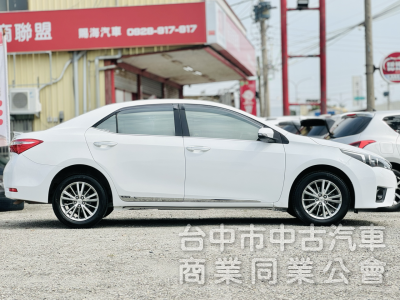 一手車！Safety+！免鑰匙 摸門 定速 恆溫 藍芽 導航 數位電視 抬頭顯示！可全貸！售後保固！台中在地30年老店！