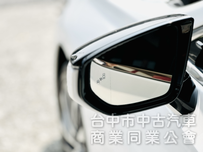 旗艦版！僅跑7萬！ACC跟車 全景天窗 ML音響 雙前通風椅 盲點 抬頭顯示 電動尾門  無線充電 後座遮陽簾！原鈑件！