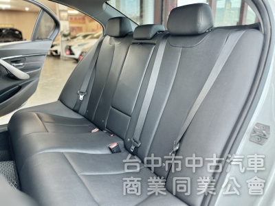 一手車！小改款！B48引擎！耗材已更新！換檔撥片 定速巡航 雙區恆溫 導航 倒車影像！可全貸！台中在地深耕30年老店！