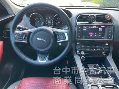 2016「英倫猛獸現身！Jaguar F-Pace 高質感豪華駕馭體驗」