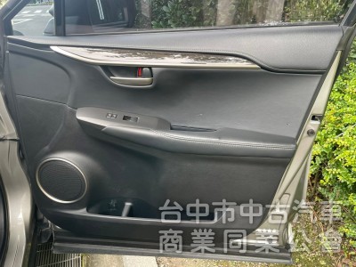 2015 Lexus NX300h 完美車況 舒適駕馭首選 