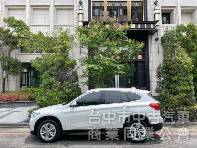 汎亞汽車 BMW X1 SDRIVE20i 全車原鈑 完美車況 超低里程