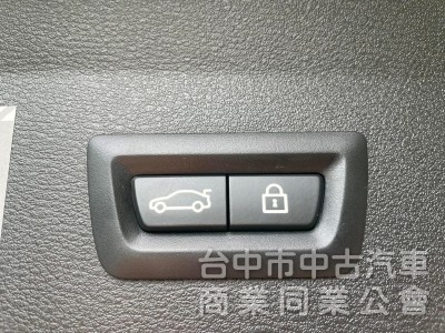 汎亞汽車 BMW X1 SDRIVE20i 全車原鈑 完美車況 超低里程