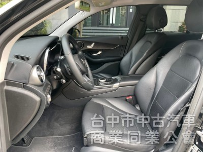 汎亞汽車 2017 Mercedes-Benz GLC 300 豪華內裝 內外漂亮