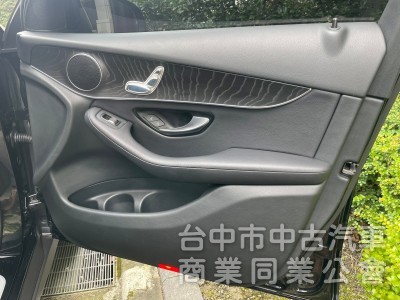 汎亞汽車 2017 Mercedes-Benz GLC 300 豪華內裝 內外漂亮