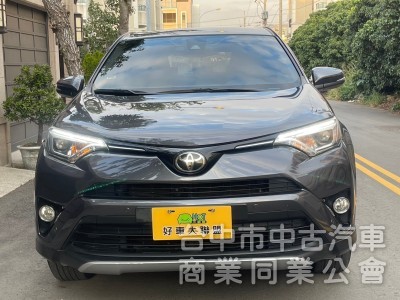 2016 RAV4 2.0 配備超多 ACC跟車、Car play 主機 駕駛電動座椅等等