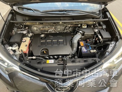 2016 RAV4 2.0 配備超多 ACC跟車、Car play 主機 駕駛電動座椅等等