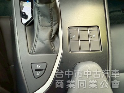 車況漂亮，旅遊小休旅車款