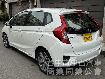 超級都會小車、買菜停車都方便