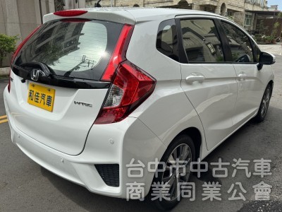 超級都會小車、買菜停車都方便