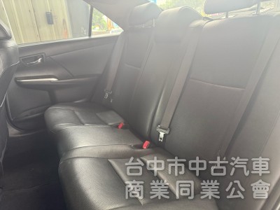 2017 Camry 2.0 豪華版 舒適大型房車！底盤穩 操控性佳 試試就知道