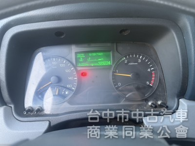 2016 Mitsubishi 堅達 廂式 冷凍 頭好撞撞
