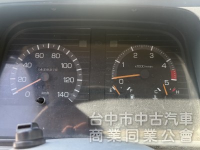 2005 Canter 貨斗11呎半 升降尾門