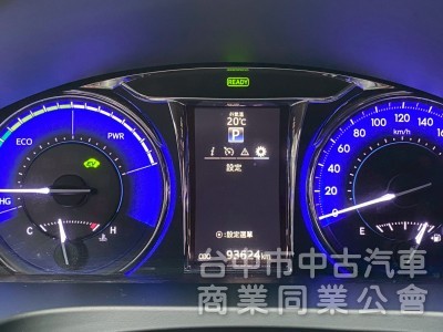 TOYOTA 豐田 CAMRY HYBRID 原鈑件、尊爵版、大型房車、質感首選。