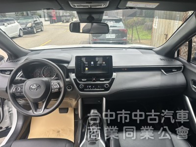   【2022 Toyota Corolla Cross 1.8 豪華版】  稀有釋出！超人氣神級休旅，空間大、省油又耐