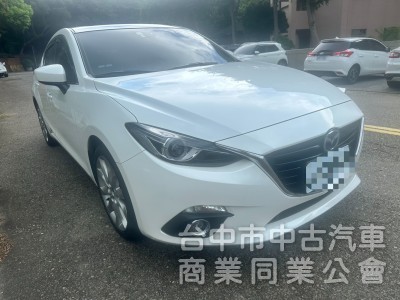 2016年Mazda 3 五門 2.0頂級型新車價格：88.9 重點配備：LED曰行燈 HID氙氣頭燈 LED尾燈 天窗