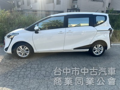  Toyota  2020 Sienta  經典