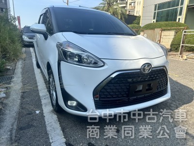  Toyota  2020 Sienta  經典