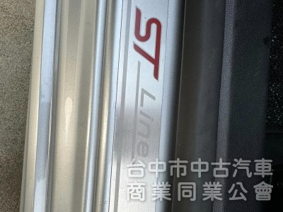 2022 Focus  4門 ST-Line Lommel X    一手車 新車保固中 現省價差 即可入手