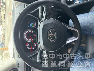 2021  Altis 1.8 豪華 一手車  里程保證 原版原漆  省油代步車 優惠價41萬8000元 