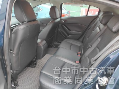己認證車~原版件原漆、五門、純跑5萬、原廠記錄全、導航、定速、盲點、兔鑰匙、新胎、後停影向、