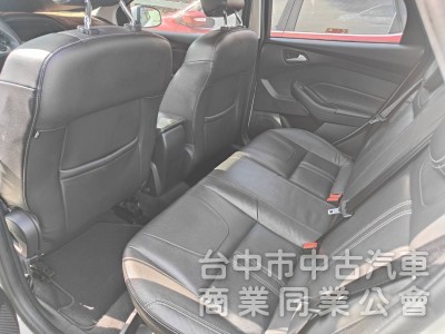 最安全代步車~認證車~實車實價13.8萬~省油好開一手