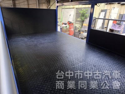 11尺半 自排 一路發 2018年6月出廠 五期環保 菜車