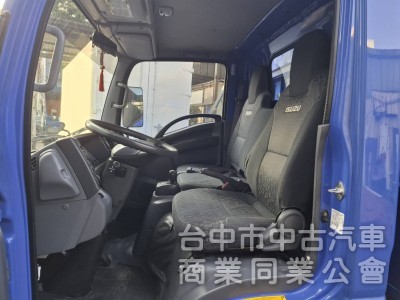 11尺半 自排 一路發 2018年6月出廠 五期環保 菜車