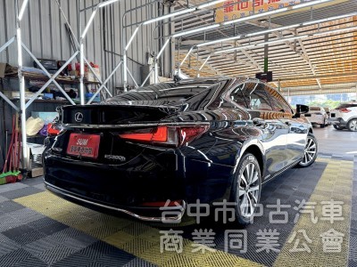 新達汽車 2020年 Lexus ES 300h 天窗 10安 導航 可全貸