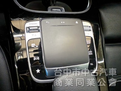鑫達車業 2019年 BENZ A200 CARPLAY 雙數位儀表 可全貸