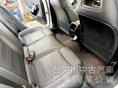 鑫達車業 2019年 BENZ A200 CARPLAY 雙數位儀表 可全貸