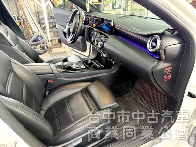鑫達車業 2019年 BENZ A200 CARPLAY 雙數位儀表 可全貸