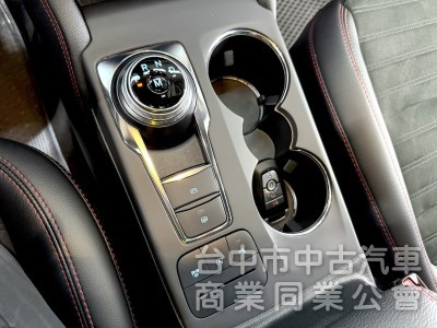 2022年 FORD KUGA AWD ST-Line X 可全貸