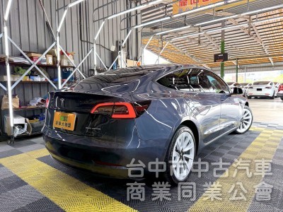 2022年 TESLA Model 3 LR FSD 加速包 可全貸