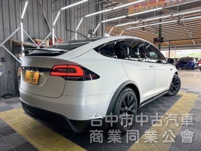 2023年 TESLA Model X LR 七座 白內裝 可全貸