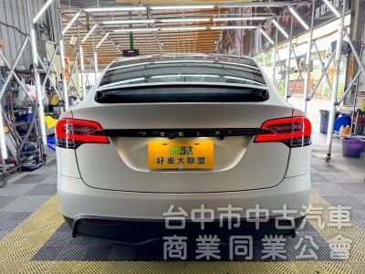 2023年 TESLA Model X LR 七座 白內裝 可全貸