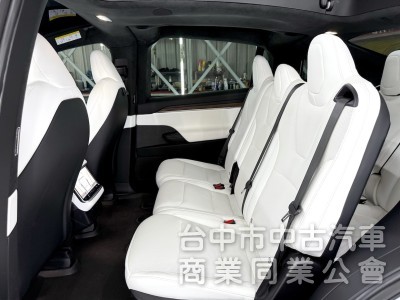 2023年 TESLA Model X LR 七座 白內裝 可全貸