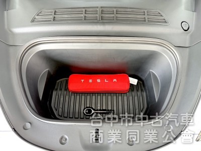 2023年 TESLA Model Y LR 可全貸