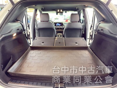 2023年 BENZ EQA250 AMG 夜色套件 可全貸