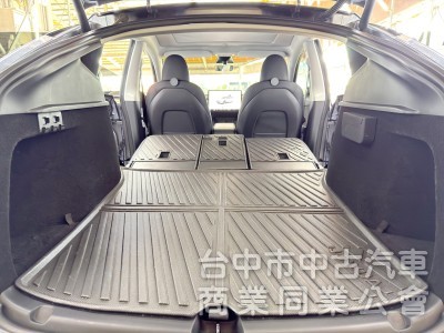 2023年 TESLA Model Y LR 稀有閃電銀 可全貸