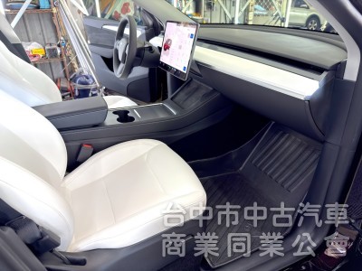 2023年 TESLA Model Y P版 EAP 白內裝 可全貸