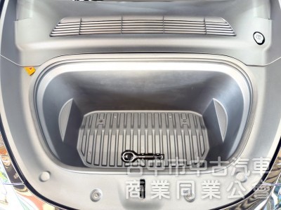 2023年 TESLA Model Y LR 可全貸