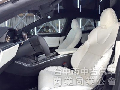 2023年 TESLA Model S Plaid 可全貸
