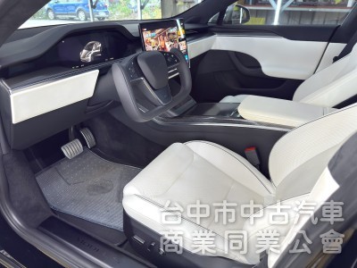 2023年 TESLA Model S Plaid 可全貸