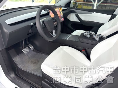 2025年 TESLA Model Y LR EAP 煥新Ｙ 可全貸