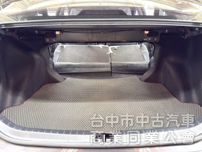 2018年 豐田 ALTIS 跑少 電視 IKEY 可全貸