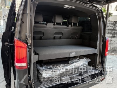 2023 BENZ V250d 七人座